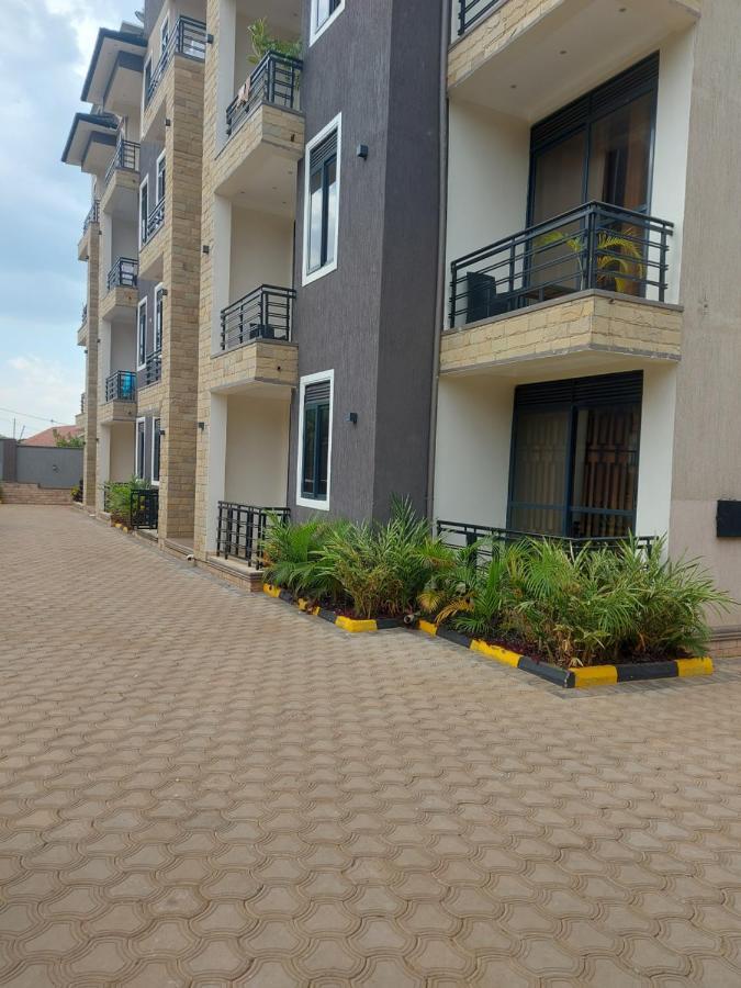 The Fancy Convenience-free Wifi Kyanja Apartamento