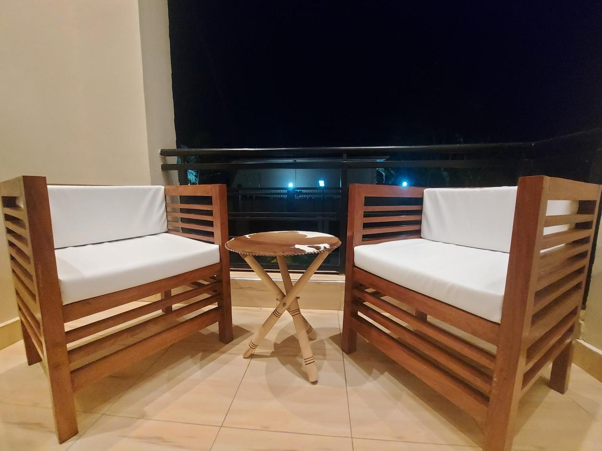 Apartamento The Fancy Convenience-free Wifi Kyanja